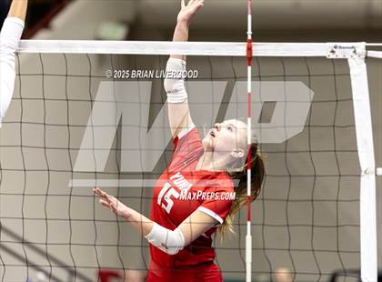 Thumbnail 3 in Holyoke vs. Yuma (CHSAA 2A Round 2) photogallery.