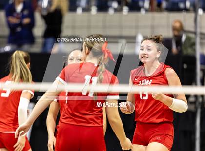 Thumbnail 3 in Holyoke vs. Yuma (CHSAA 2A Round 2) photogallery.