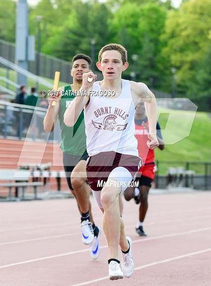 Thumbnail 2 in 50th Annual Loucks Games (Men's Distance Medley Open) photogallery.