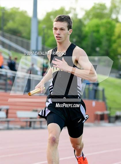 Thumbnail 3 in 50th Annual Loucks Games (Men's Distance Medley Open) photogallery.