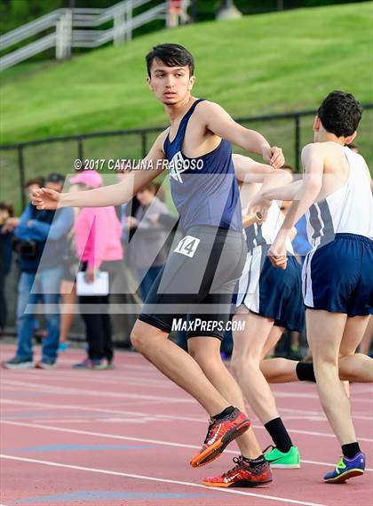Thumbnail 2 in 50th Annual Loucks Games (Men's Distance Medley Open) photogallery.