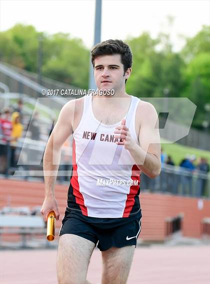 Thumbnail 3 in 50th Annual Loucks Games (Men's Distance Medley Open) photogallery.