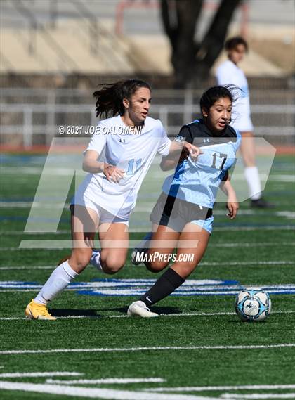 Thumbnail 3 in Johnson vs Harlan (NEISD Soccer Showcase) photogallery.