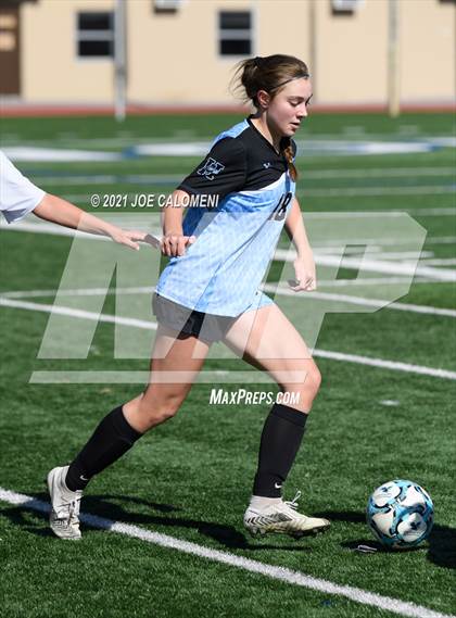 Thumbnail 3 in Johnson vs Harlan (NEISD Soccer Showcase) photogallery.