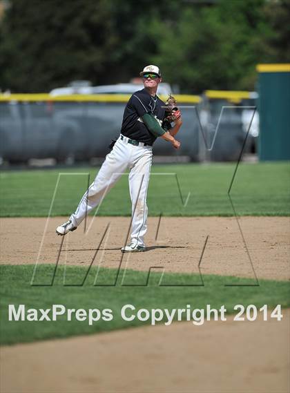 Thumbnail 3 in Mountain Vista vs. Regis Jesuit (CHSAA 5A Semi-Final) photogallery.