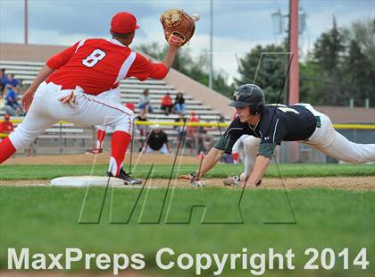 Thumbnail 3 in Mountain Vista vs. Regis Jesuit (CHSAA 5A Semi-Final) photogallery.