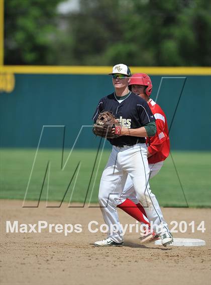 Thumbnail 2 in Mountain Vista vs. Regis Jesuit (CHSAA 5A Semi-Final) photogallery.