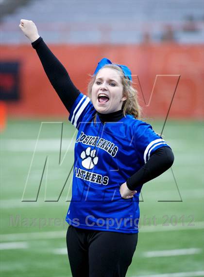 Thumbnail 1 in Hornell vs. Hoosick Falls (NYSPHSAA Class C Final) photogallery.