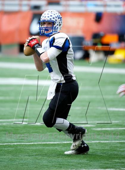 Thumbnail 2 in Hornell vs. Hoosick Falls (NYSPHSAA Class C Final) photogallery.