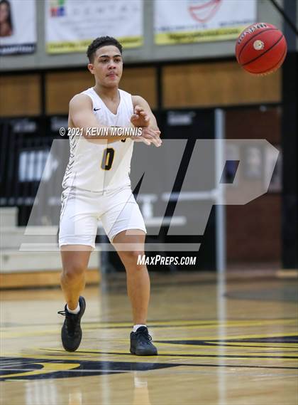 Thumbnail 3 in Cottonwood vs. Highland photogallery.