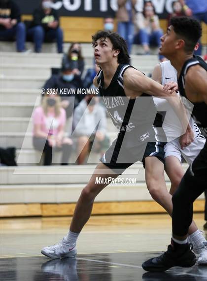 Thumbnail 2 in Cottonwood vs. Highland photogallery.