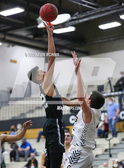 Thumbnail 3 in Cottonwood vs. Highland photogallery.
