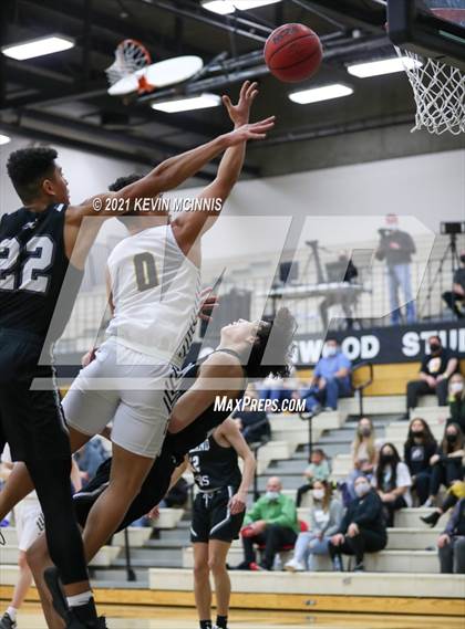 Thumbnail 2 in Cottonwood vs. Highland photogallery.