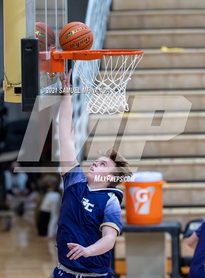 Thumbnail 2 in Grand Island @ Lincoln Southeast photogallery.