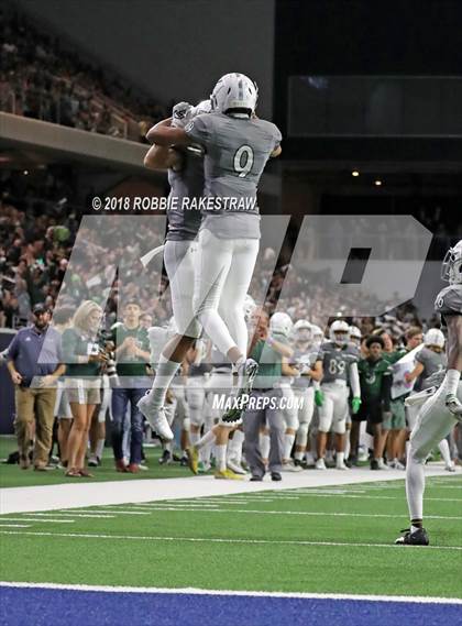Thumbnail 2 in Prosper vs. Longview (UIL 6A Division 2 Region 2 Area) photogallery.