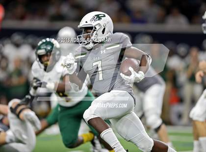 Thumbnail 3 in Prosper vs. Longview (UIL 6A Division 2 Region 2 Area) photogallery.