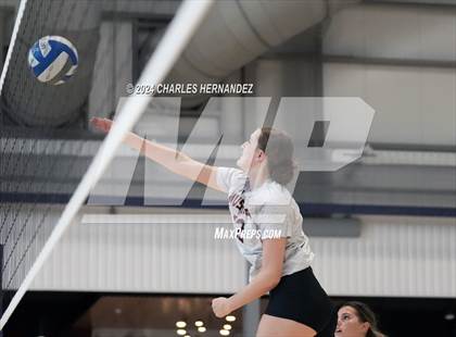 Thumbnail 2 in Magnolia West vs. Franklin (Legends Invitational) photogallery.