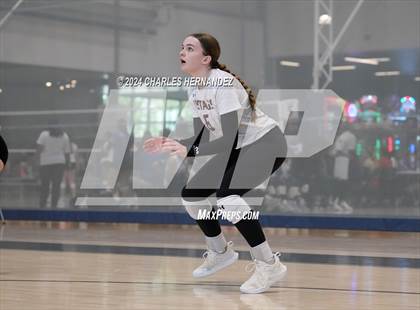 Thumbnail 2 in Magnolia West vs. Franklin (Legends Invitational) photogallery.