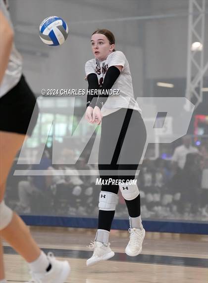 Thumbnail 2 in Magnolia West vs. Franklin (Legends Invitational) photogallery.