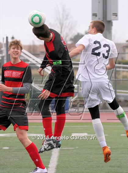 Thumbnail 2 in Monte Vista vs Freedom photogallery.