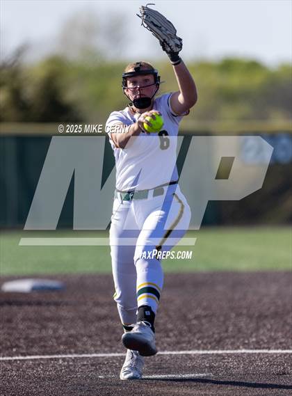 Thumbnail 1 in West @ Basehor-Linwood photogallery.