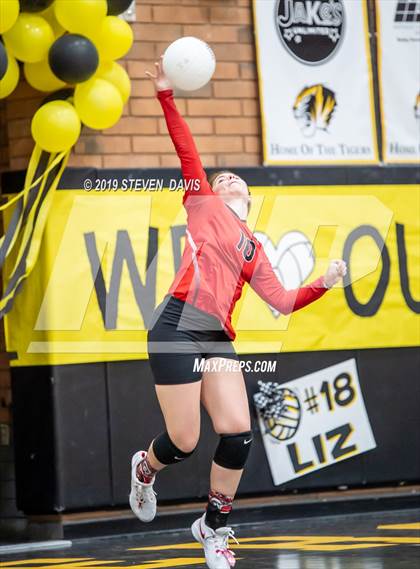 Thumbnail 1 in Maricopa vs Gilbert photogallery.