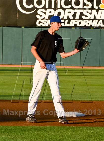 Thumbnail 1 in Desert Christian vs. Phoenix Christian (AIA D4 Final) photogallery.