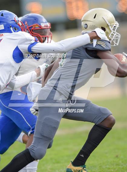 Thumbnail 3 in Long Beach Poly @ Serra photogallery.