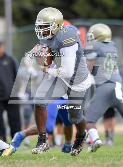 Thumbnail 1 in Long Beach Poly @ Serra photogallery.