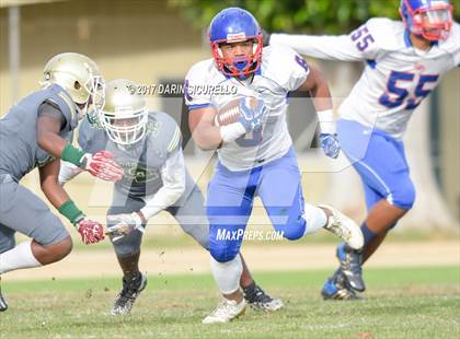 Thumbnail 1 in Long Beach Poly @ Serra photogallery.