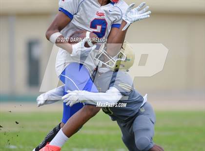 Thumbnail 1 in Long Beach Poly @ Serra photogallery.