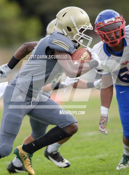 Thumbnail 2 in Long Beach Poly @ Serra photogallery.