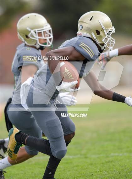 Thumbnail 1 in Long Beach Poly @ Serra photogallery.