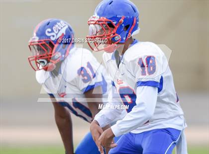 Thumbnail 2 in Long Beach Poly @ Serra photogallery.