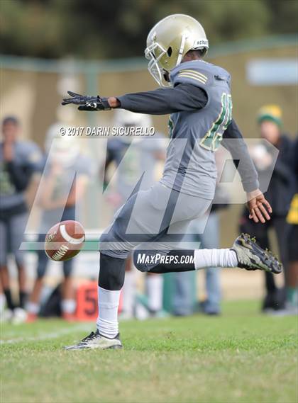 Thumbnail 1 in Long Beach Poly @ Serra photogallery.