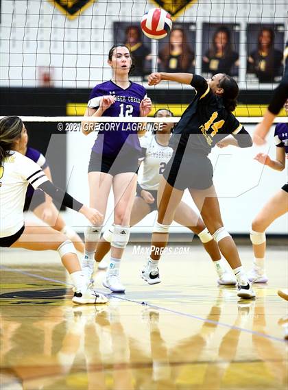 Thumbnail 2 in Timber Creek vs Fossil Ridge photogallery.