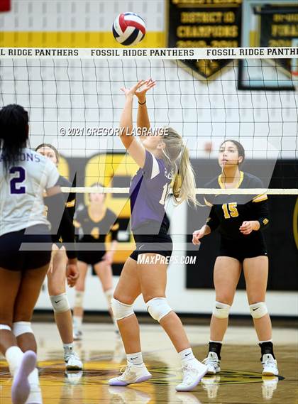 Thumbnail 1 in Timber Creek vs Fossil Ridge photogallery.
