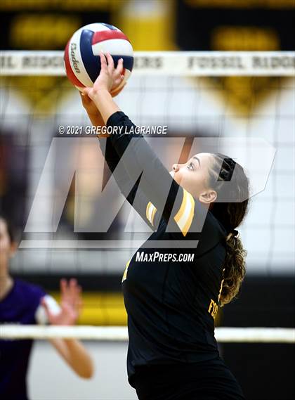 Thumbnail 2 in Timber Creek vs Fossil Ridge photogallery.