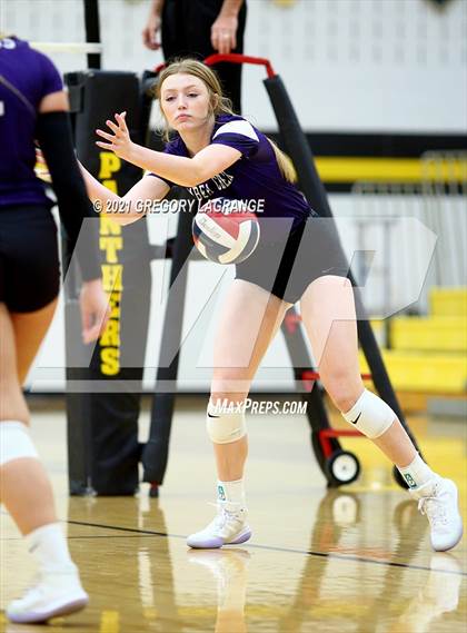 Thumbnail 2 in Timber Creek vs Fossil Ridge photogallery.