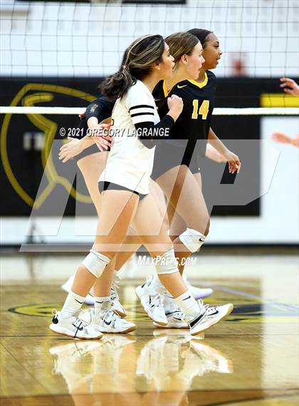 Thumbnail 3 in Timber Creek vs Fossil Ridge photogallery.