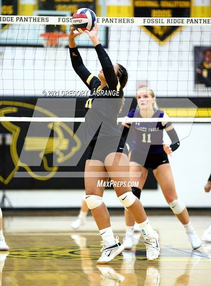 Thumbnail 2 in Timber Creek vs Fossil Ridge photogallery.