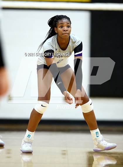 Thumbnail 3 in Timber Creek vs Fossil Ridge photogallery.
