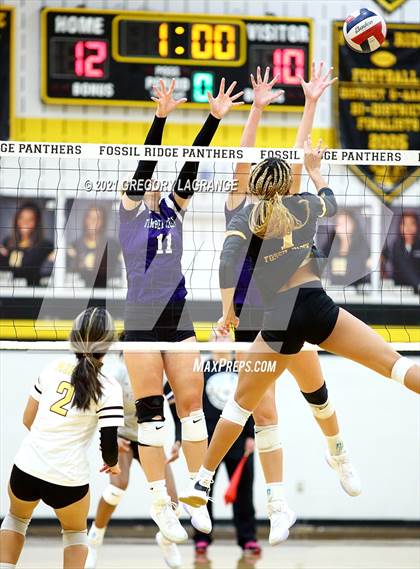 Thumbnail 2 in Timber Creek vs Fossil Ridge photogallery.