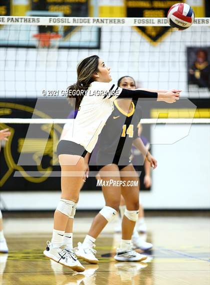 Thumbnail 3 in Timber Creek vs Fossil Ridge photogallery.