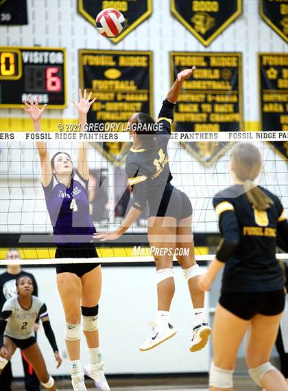 Thumbnail 1 in Timber Creek vs Fossil Ridge photogallery.
