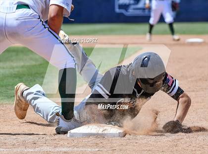 Thumbnail 2 in Royal vs. Rancho Cucamonga (CIF SS DIV 4 Championship) photogallery.