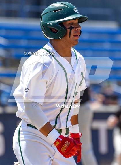 Thumbnail 2 in Royal vs. Rancho Cucamonga (CIF SS DIV 4 Championship) photogallery.