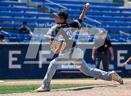 Thumbnail 3 in Royal vs. Rancho Cucamonga (CIF SS DIV 4 Championship) photogallery.
