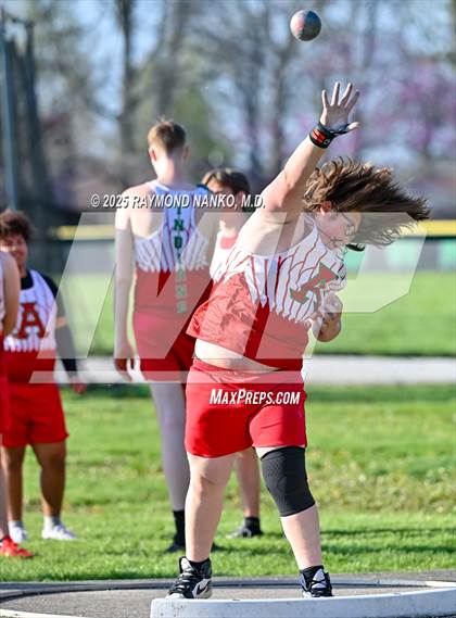 Thumbnail 1 in Yorktown Triangular (Shot Put) photogallery.