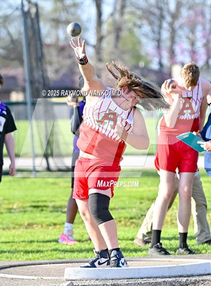 Thumbnail 2 in Yorktown Triangular (Shot Put) photogallery.